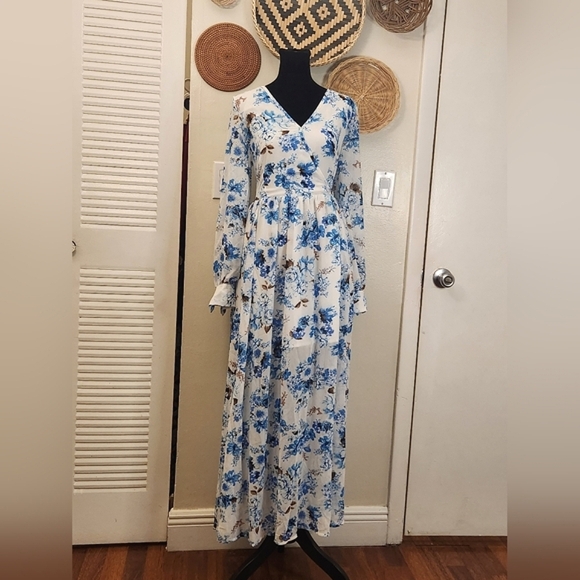 LAST ONE! Blue And White Floral Long Sleeve Maxi Wrap Dress - Picture 7 of 11